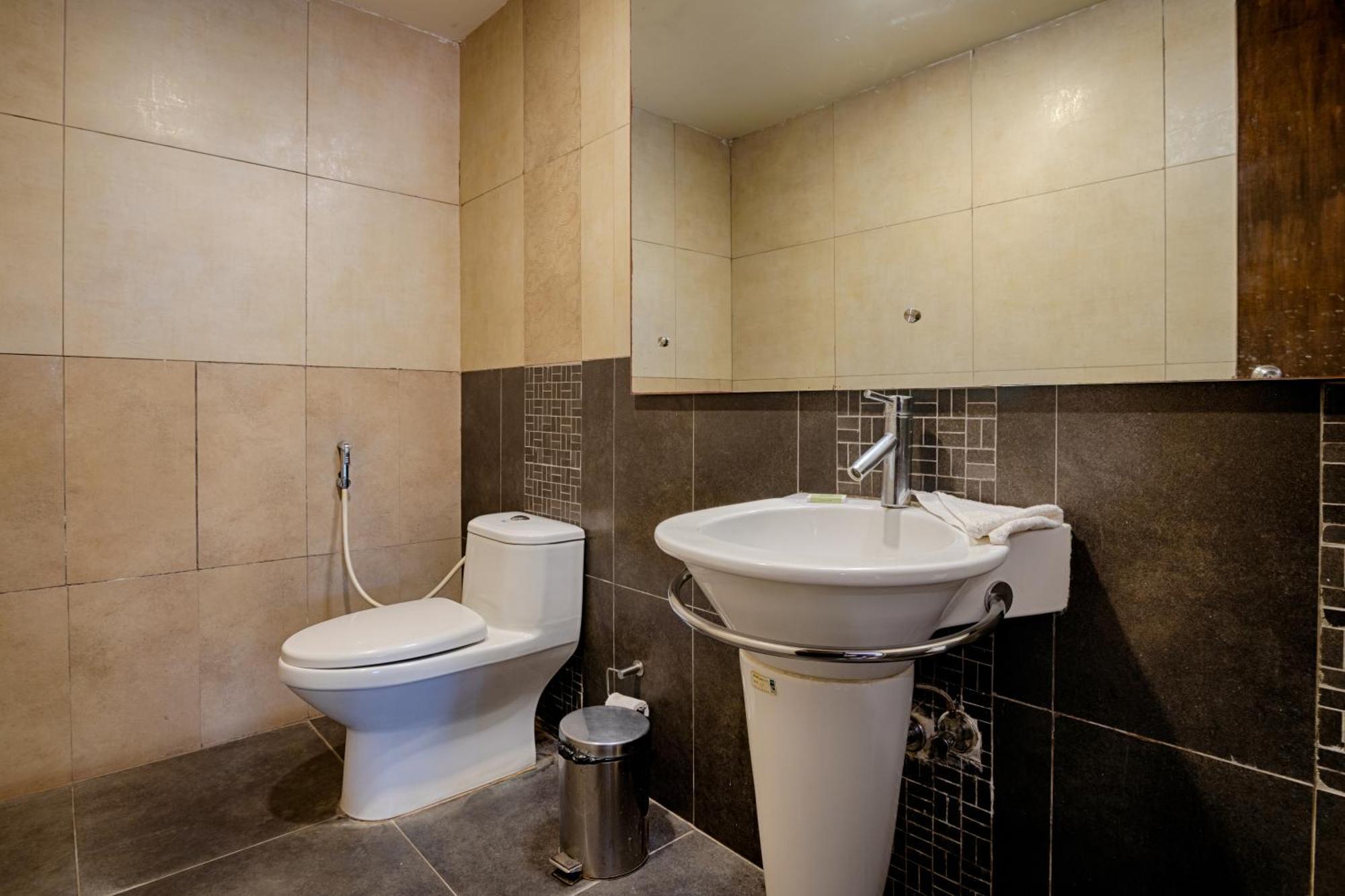 Grand Serenaa Hotel & Resorts, Ауровиль Экстерьер фото