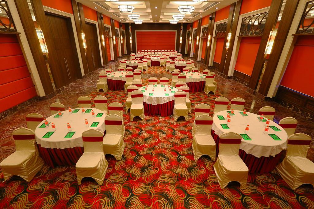 Grand Serenaa Hotel & Resorts, Ауровиль Экстерьер фото