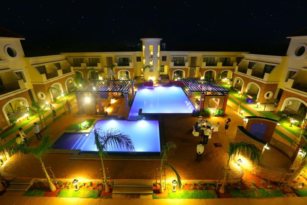 Grand Serenaa Hotel & Resorts, Ауровиль Экстерьер фото