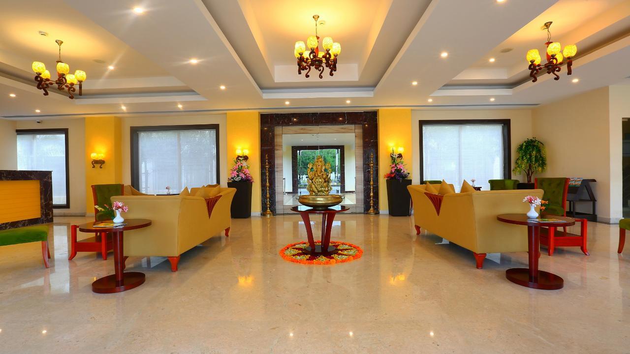 Grand Serenaa Hotel & Resorts, Ауровиль Экстерьер фото