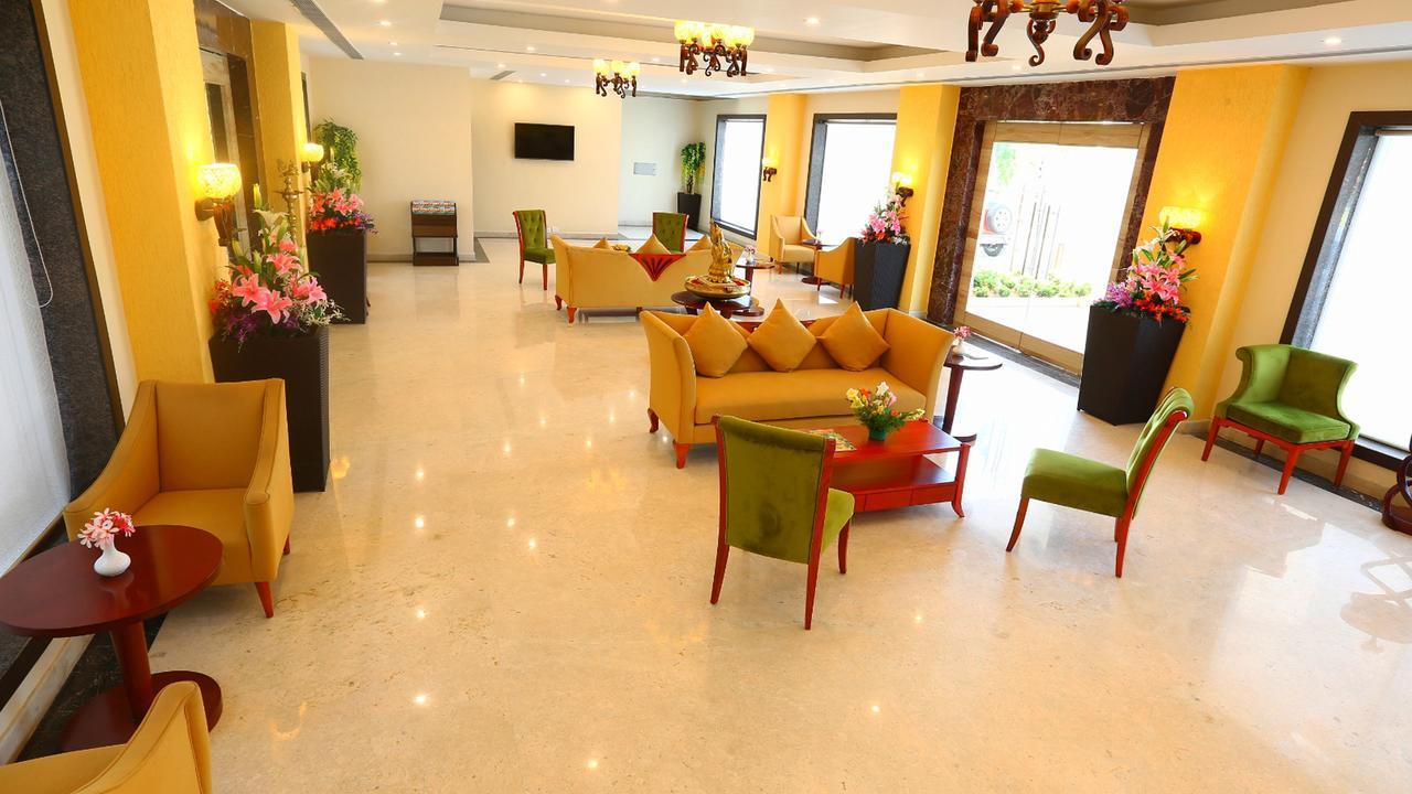 Grand Serenaa Hotel & Resorts, Ауровиль Экстерьер фото
